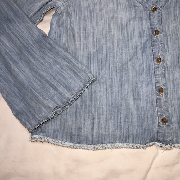 Cloth & Stone Shirt Size L Blue Chambray Flare Sleeve Open Tie Back Anthropologi - Picture 12 of 15